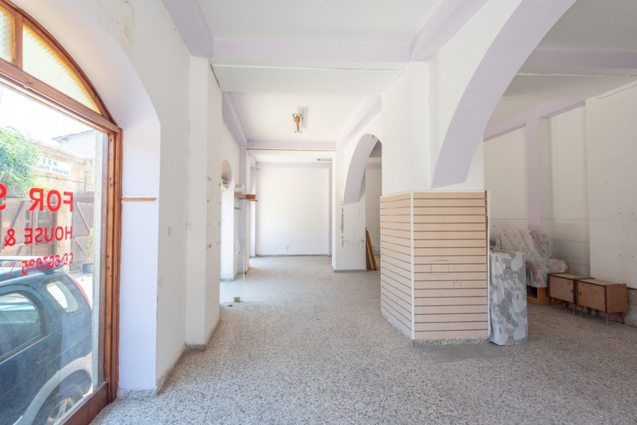 Polis, Polis Shop For Sale | 2624