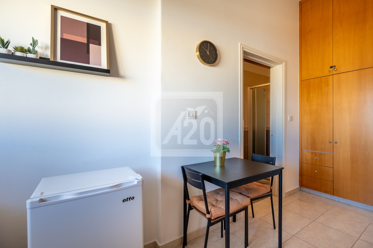 Polis, Polis Studio For Sale | 3085