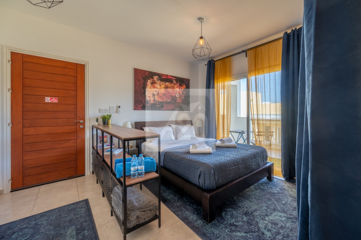 Polis, Polis Studio For Sale | 3085