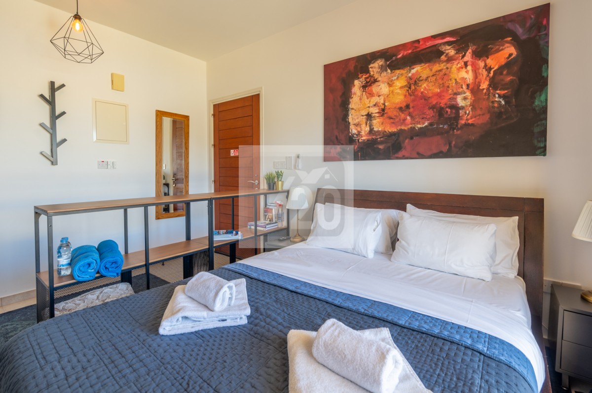 Polis, Polis Studio For Sale | 3085