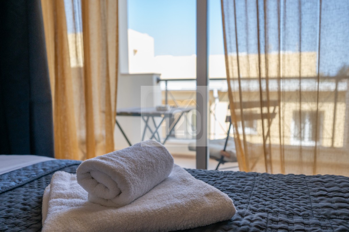 Polis, Polis Studio For Sale | 3085