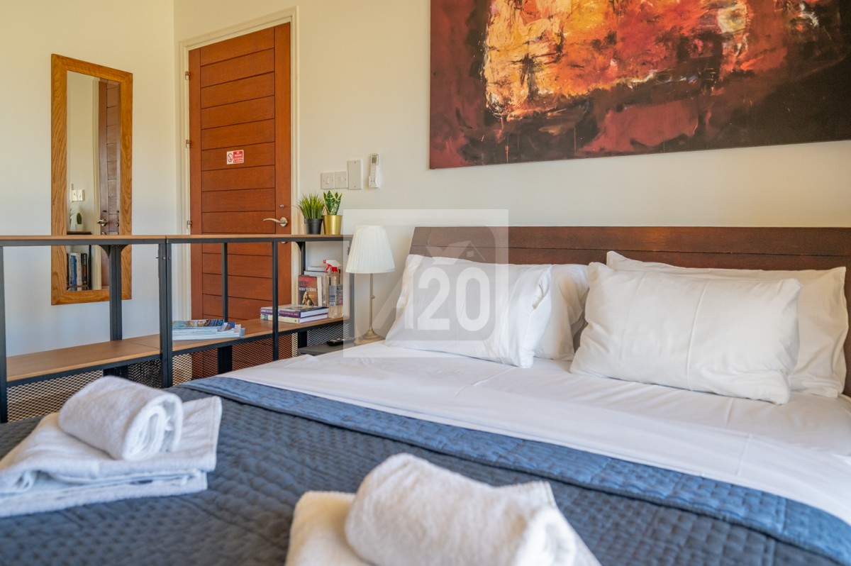 Polis, Polis Studio For Sale | 3085