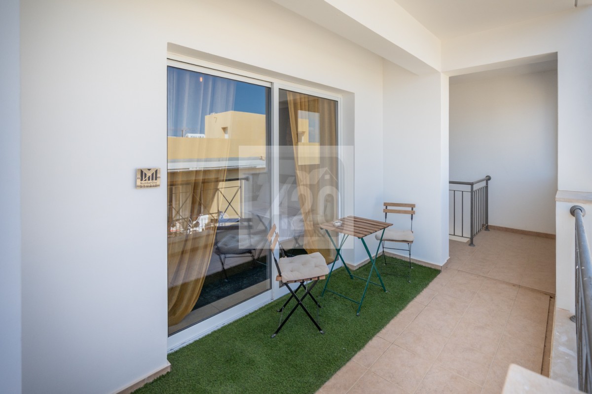 Polis, Polis Studio For Sale | 3085