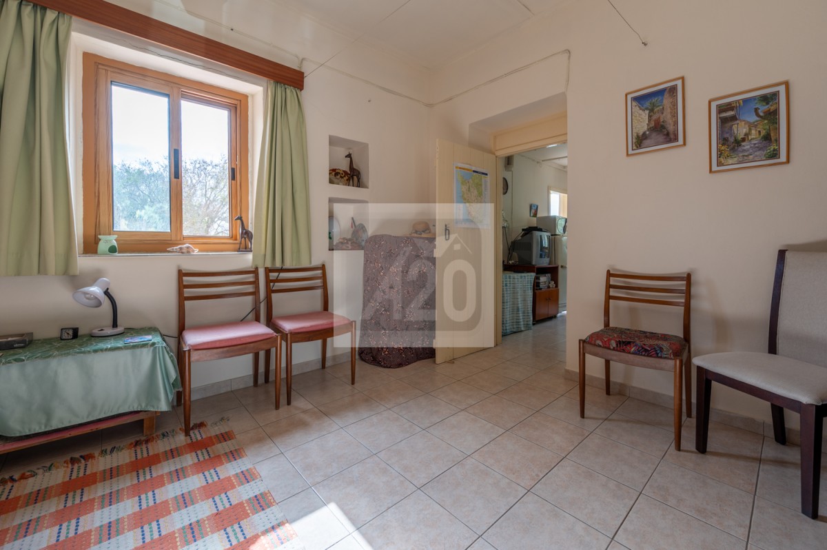 Milia, Polis Bungalow For Sale | 3098