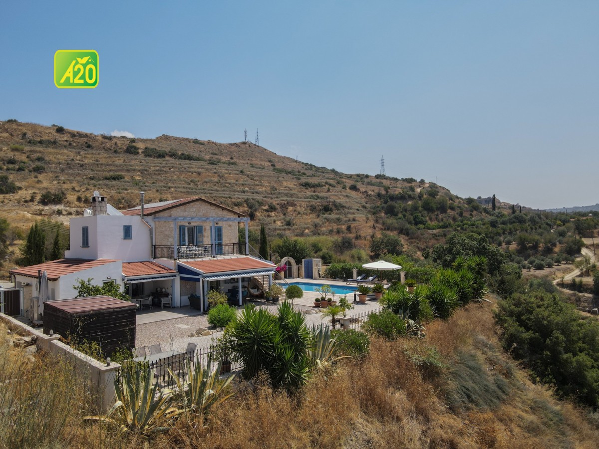 Giolou, Polis Detached Villa For Sale | 3137