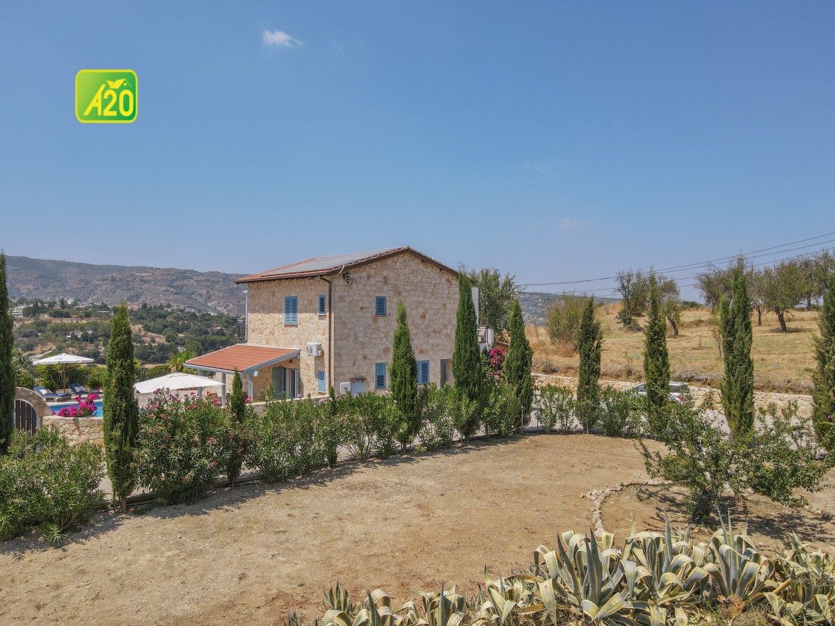 Giolou, Polis Detached Villa For Sale | 3137