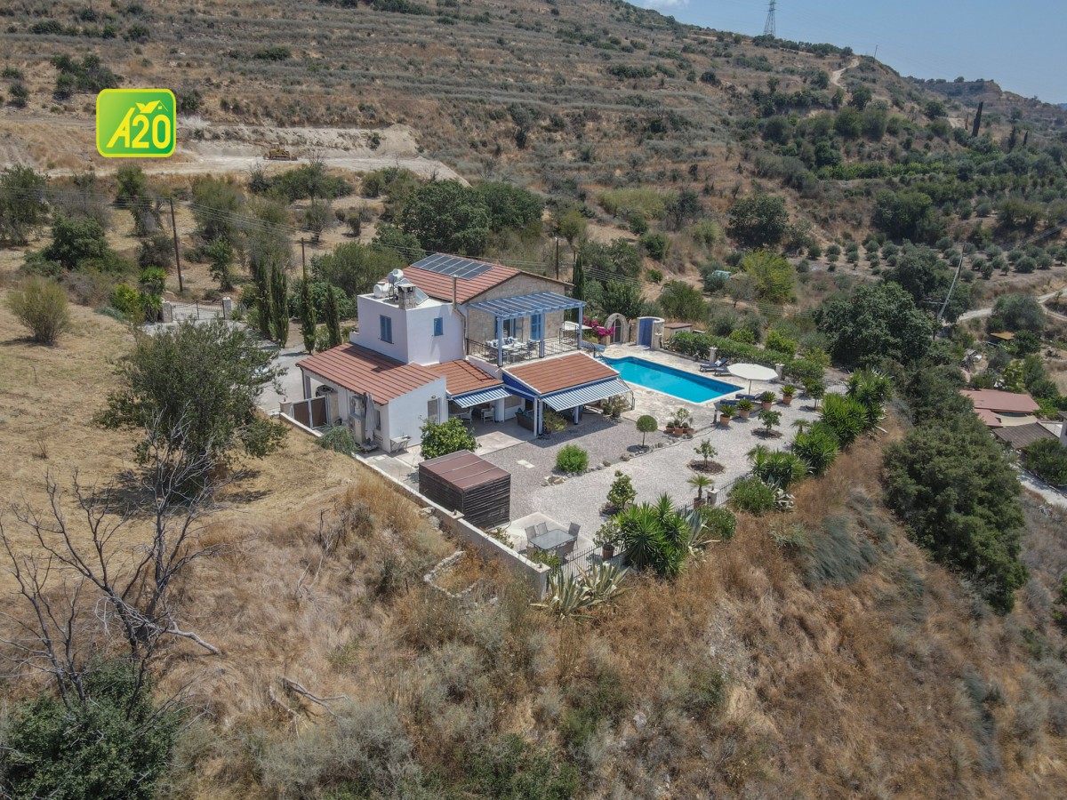 Giolou, Polis Detached Villa For Sale | 3137