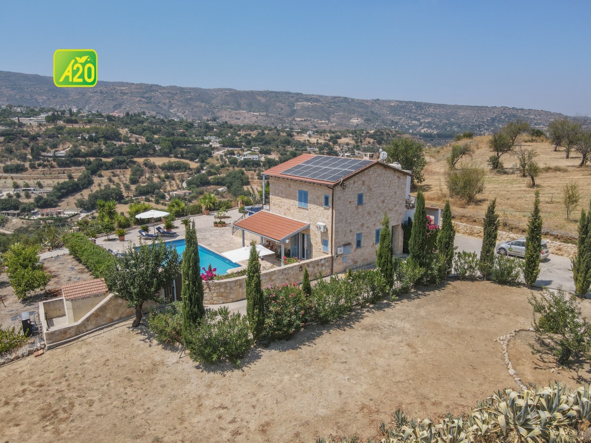 Giolou, Polis Detached Villa For Sale | 3137