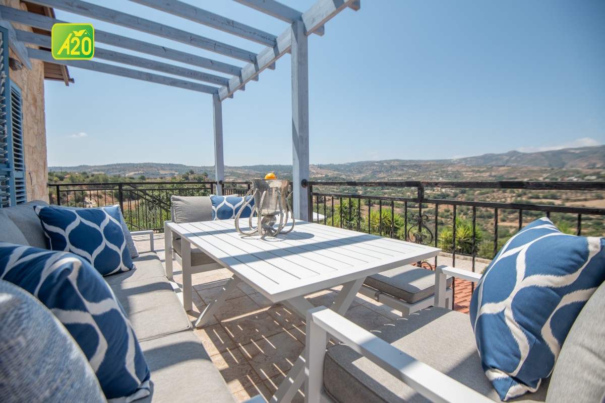 Giolou, Polis Detached Villa For Sale | 3137