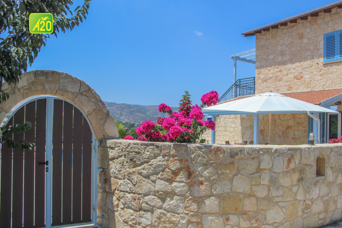 Giolou, Polis Detached Villa For Sale | 3137
